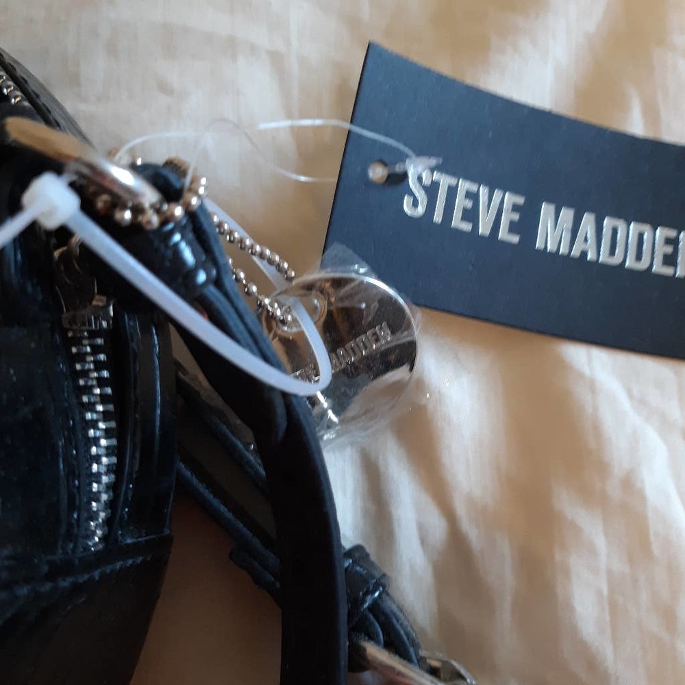 Black Steve Madden purse (new)